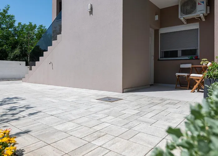 Apartment White Pearl